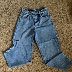 Pretty little thing side cutout jeans!